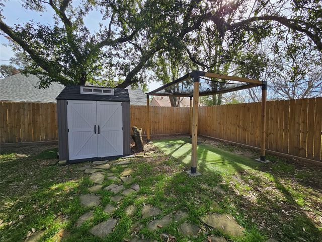 13327 Bridgewalk Lane, Houston, TX 77041