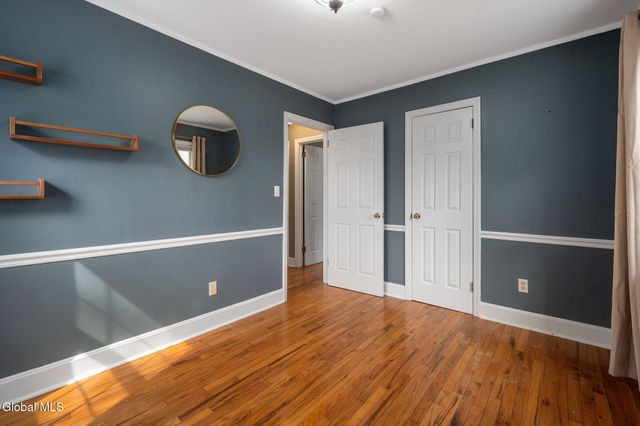 2212 Niskayuna Drive, Niskayuna, NY 12309