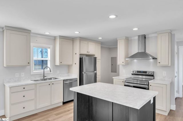 1949 Old Grove Road, Piedmont, SC 29673