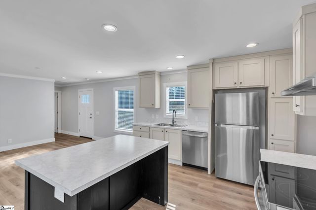 1949 Old Grove Road, Piedmont, SC 29673