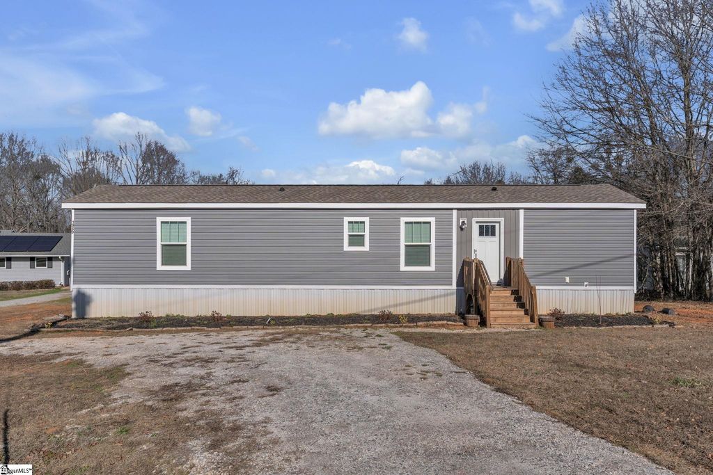 1949 Old Grove Road, Piedmont, SC 29673