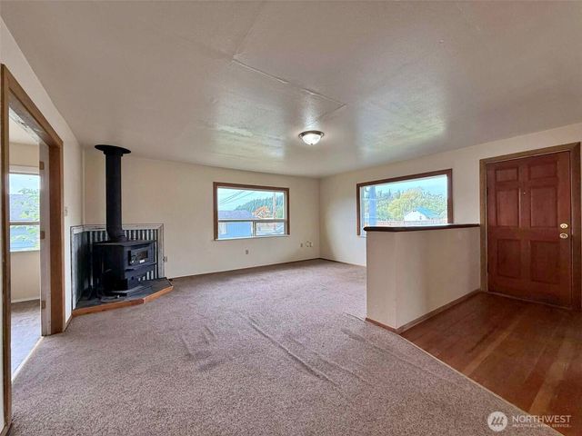 219 Mossyrock Avenue, Mossyrock, WA 98564