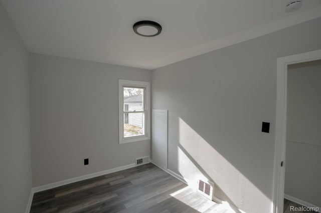 19820 Avalon Street, St. Clair Shores, MI 48080