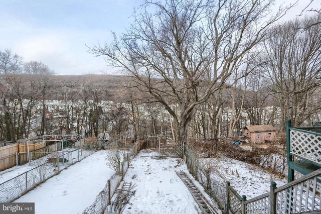 1339 W SPRUCE ST, Coal Township, PA 17866