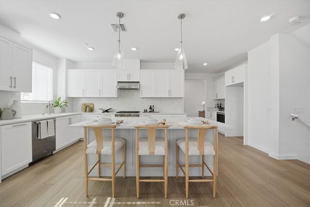 2380 Haley Point Drive 104, Ventura, CA 93003
