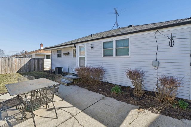 3733 S 80th STREET, Milwaukee, WI 53220