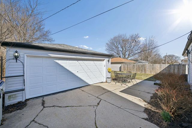 3733 S 80th STREET, Milwaukee, WI 53220