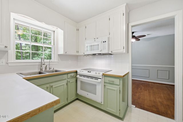 6725 W Lake Anne Drive, Raleigh, NC 27612