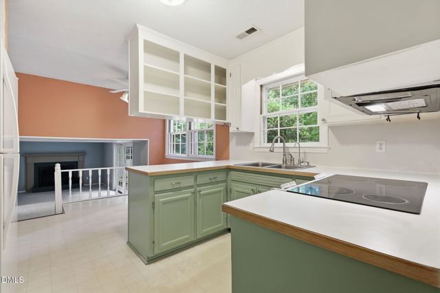 6725 W Lake Anne Drive, Raleigh, NC 27612