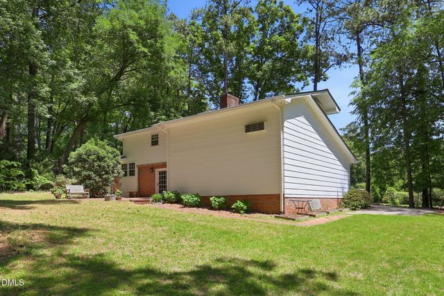 6725 W Lake Anne Drive, Raleigh, NC 27612