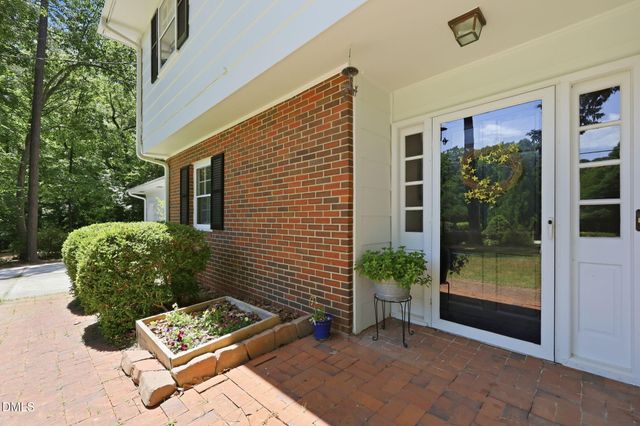 6725 W Lake Anne Drive, Raleigh, NC 27612