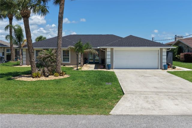 13 FLAMETREE COURT, Palm Coast, FL 32137
