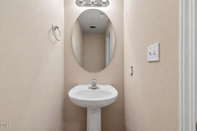 110 Gatwick Court, Clayton, NC 27520