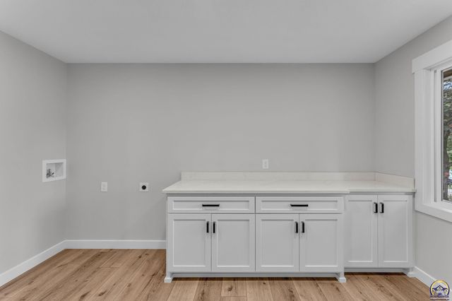 1508 SW Ward PKY, Topeka, KS 66604