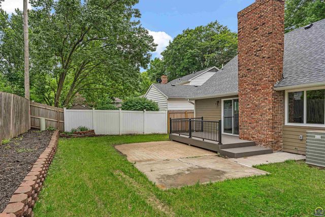 1508 SW Ward PKY, Topeka, KS 66604