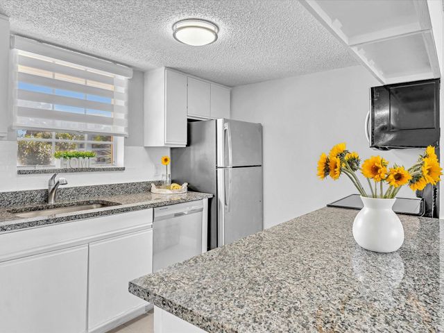 6284 La Costa Drive K, Boca Raton, FL 33433