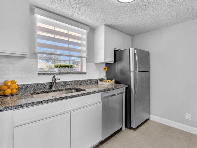 6284 La Costa Drive K, Boca Raton, FL 33433