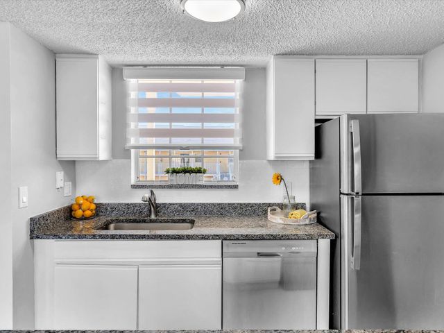 6284 La Costa Drive K, Boca Raton, FL 33433