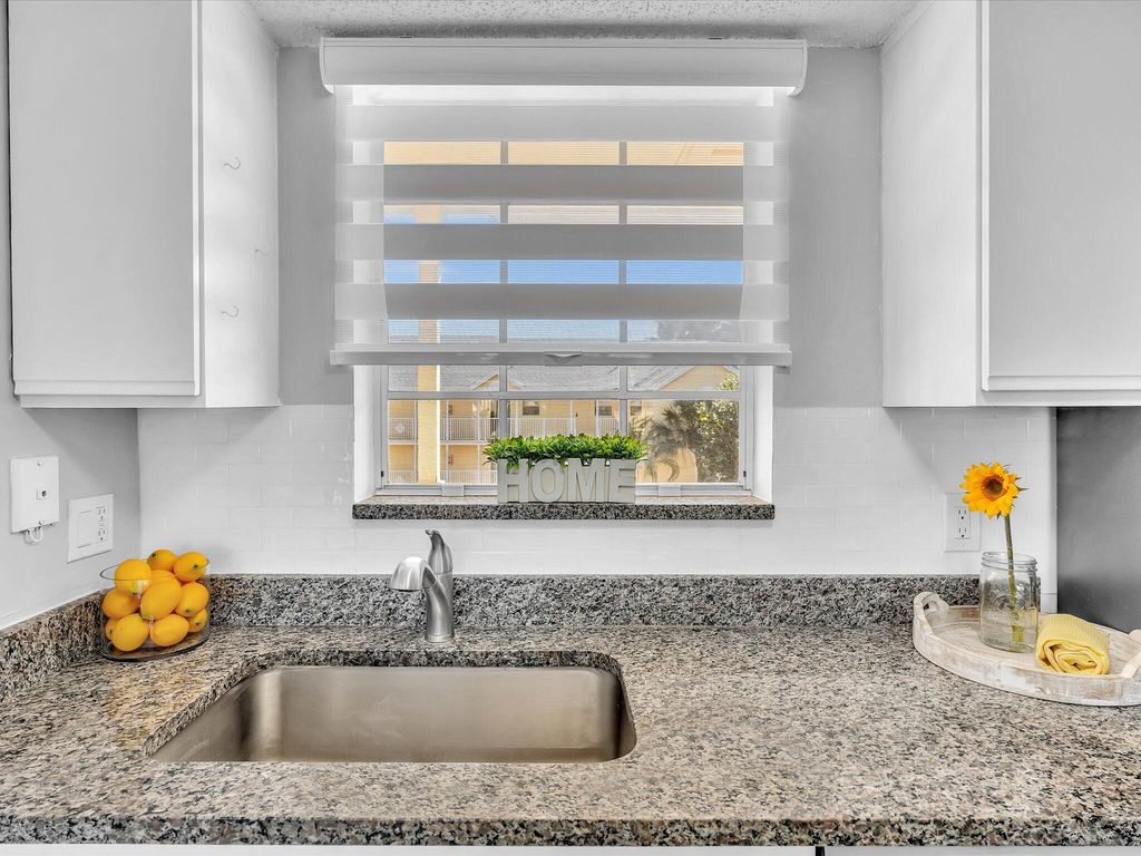 6284 La Costa Drive K, Boca Raton, FL 33433