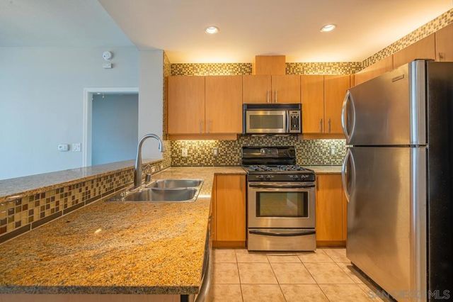 300 W Beech St 901, San Diego, CA 92101