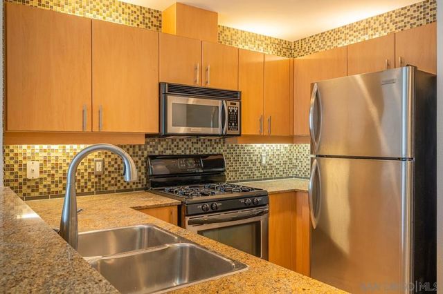 300 W Beech St 901, San Diego, CA 92101