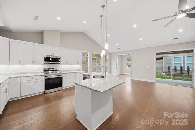 831B Wynnshire Drive, Hickory, NC 28601