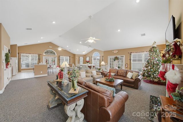 831B Wynnshire Drive, Hickory, NC 28601