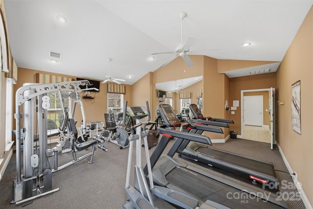 831B Wynnshire Drive, Hickory, NC 28601