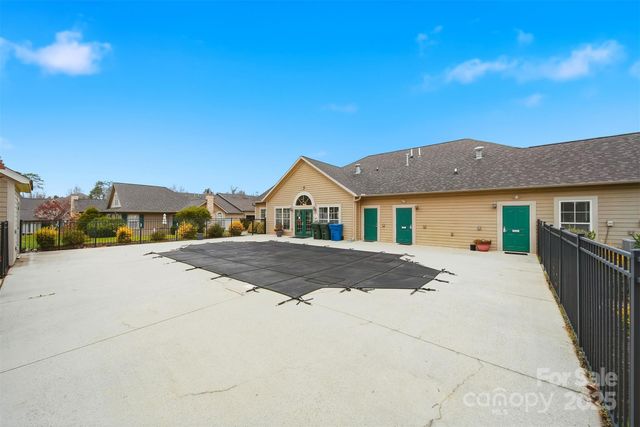 831B Wynnshire Drive, Hickory, NC 28601