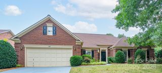 10511 Pullengreen Drive, Charlotte, NC 28277