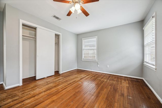 5237 Maple Street, Bellaire, TX 77401