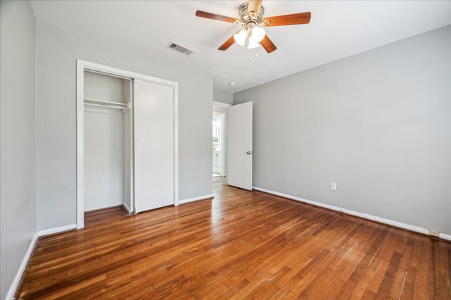 5237 Maple Street, Bellaire, TX 77401