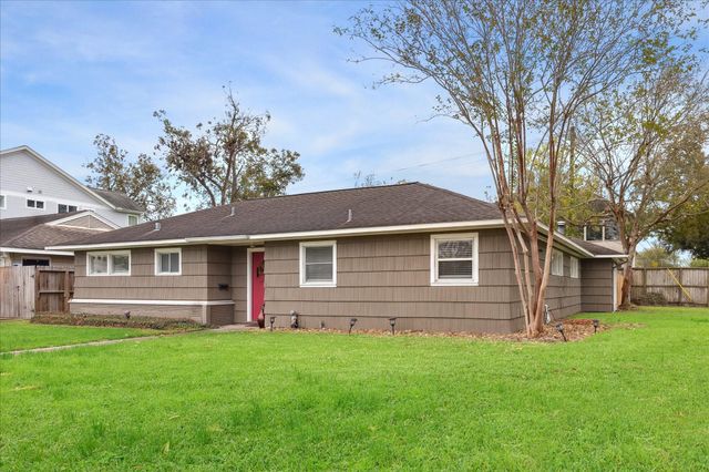 5237 Maple Street, Bellaire, TX 77401