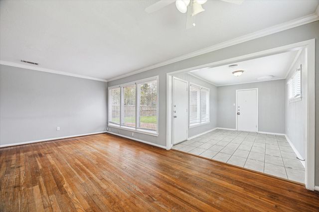 5237 Maple Street, Bellaire, TX 77401