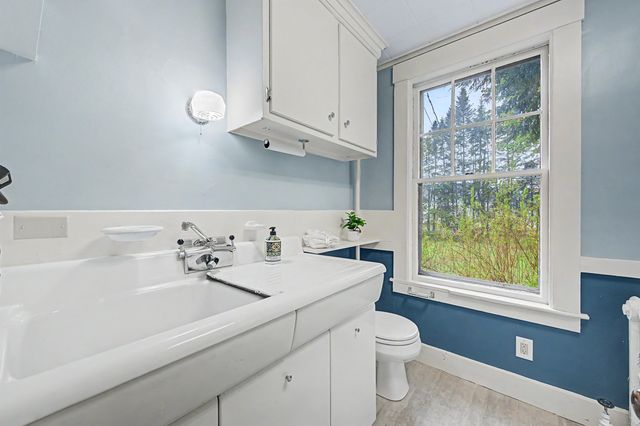 85 Cheney Street, Newport, NH 03773