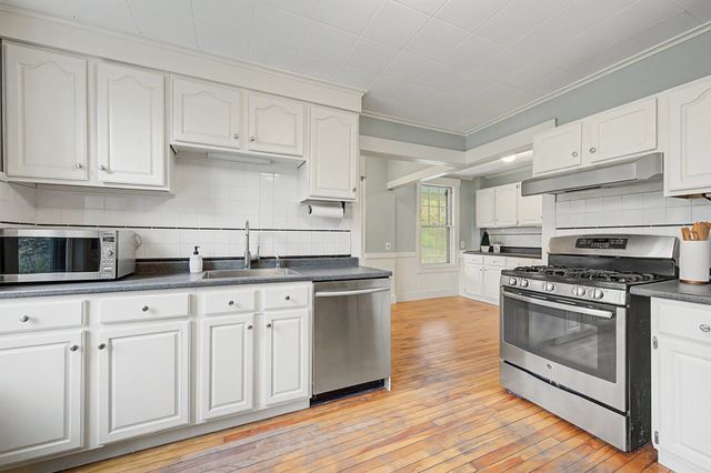 85 Cheney Street, Newport, NH 03773