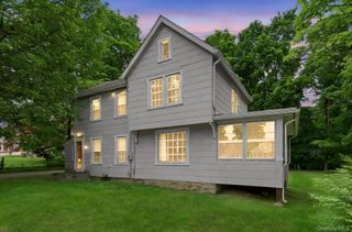 16 Hornbeck Road, Poughkeepsie, NY 12603