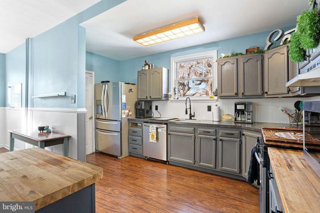 101 N BROWN ST, Gloucester City, NJ 08030