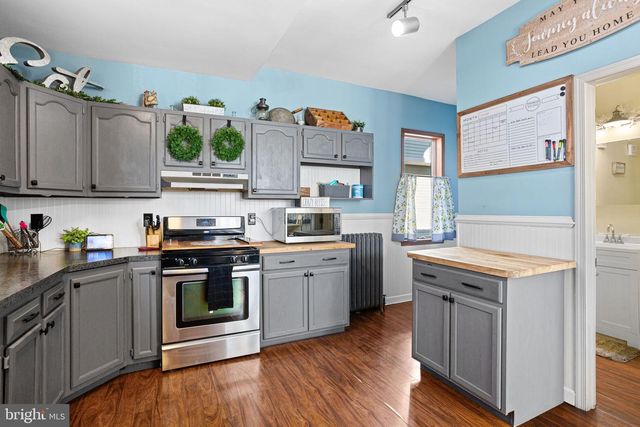 101 N BROWN ST, Gloucester City, NJ 08030