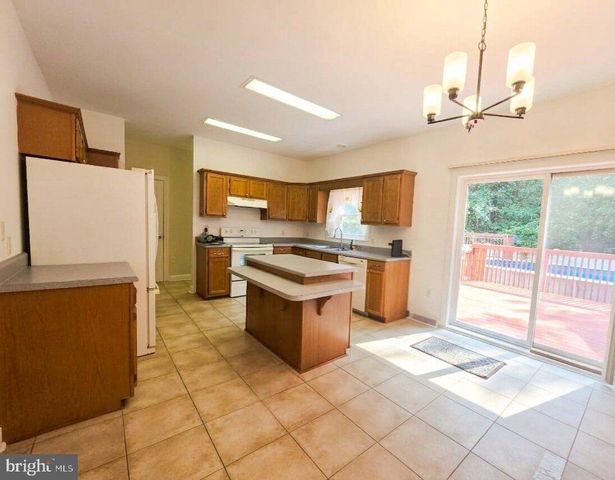 629 S CAMDEN AVE, Fruitland, MD 21826