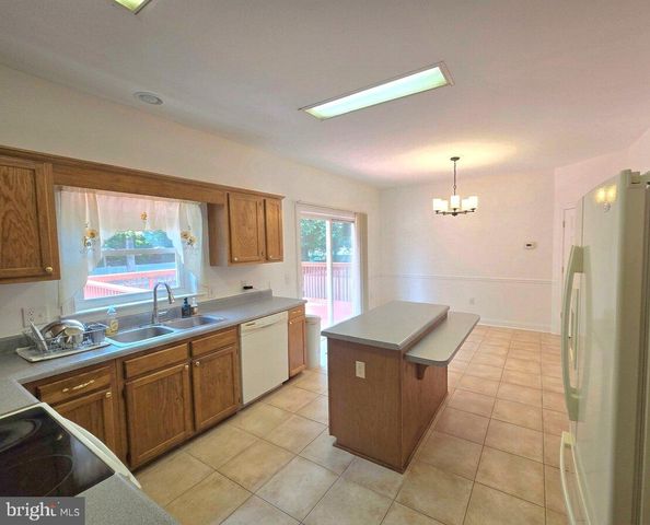 629 S CAMDEN AVE, Fruitland, MD 21826