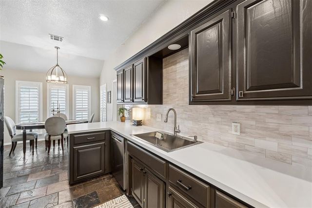 15209 Derrick Circle, Oklahoma City, OK 73170