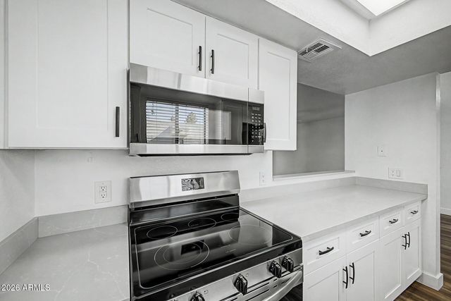 850 S RIVER Drive 2046, Tempe, AZ 85281