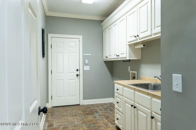 112 Susan Lane, Brandon, MS 39042