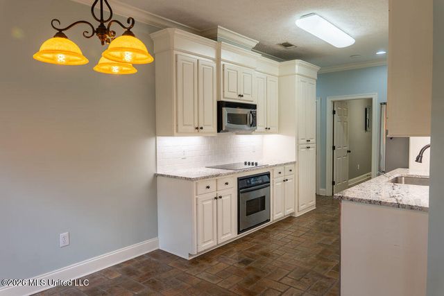 112 Susan Lane, Brandon, MS 39042