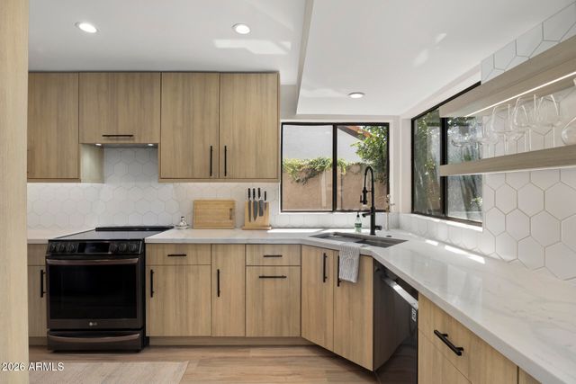 9057 E ASTER Drive, Scottsdale, AZ 85260