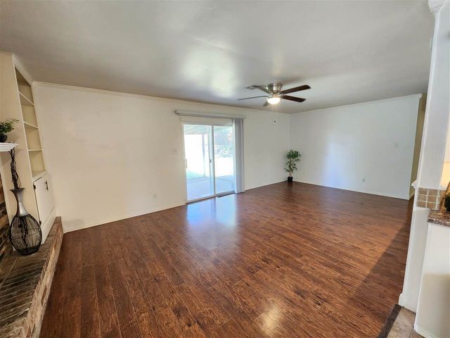 2908 NE Lakeview Cir, Lawton, OK 73507