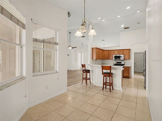 535 PLANTERS MANOR WAY, Bradenton, FL 34212