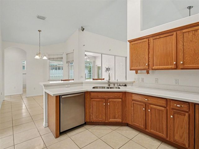 535 PLANTERS MANOR WAY, Bradenton, FL 34212