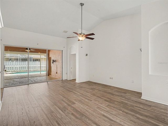 535 PLANTERS MANOR WAY, Bradenton, FL 34212
